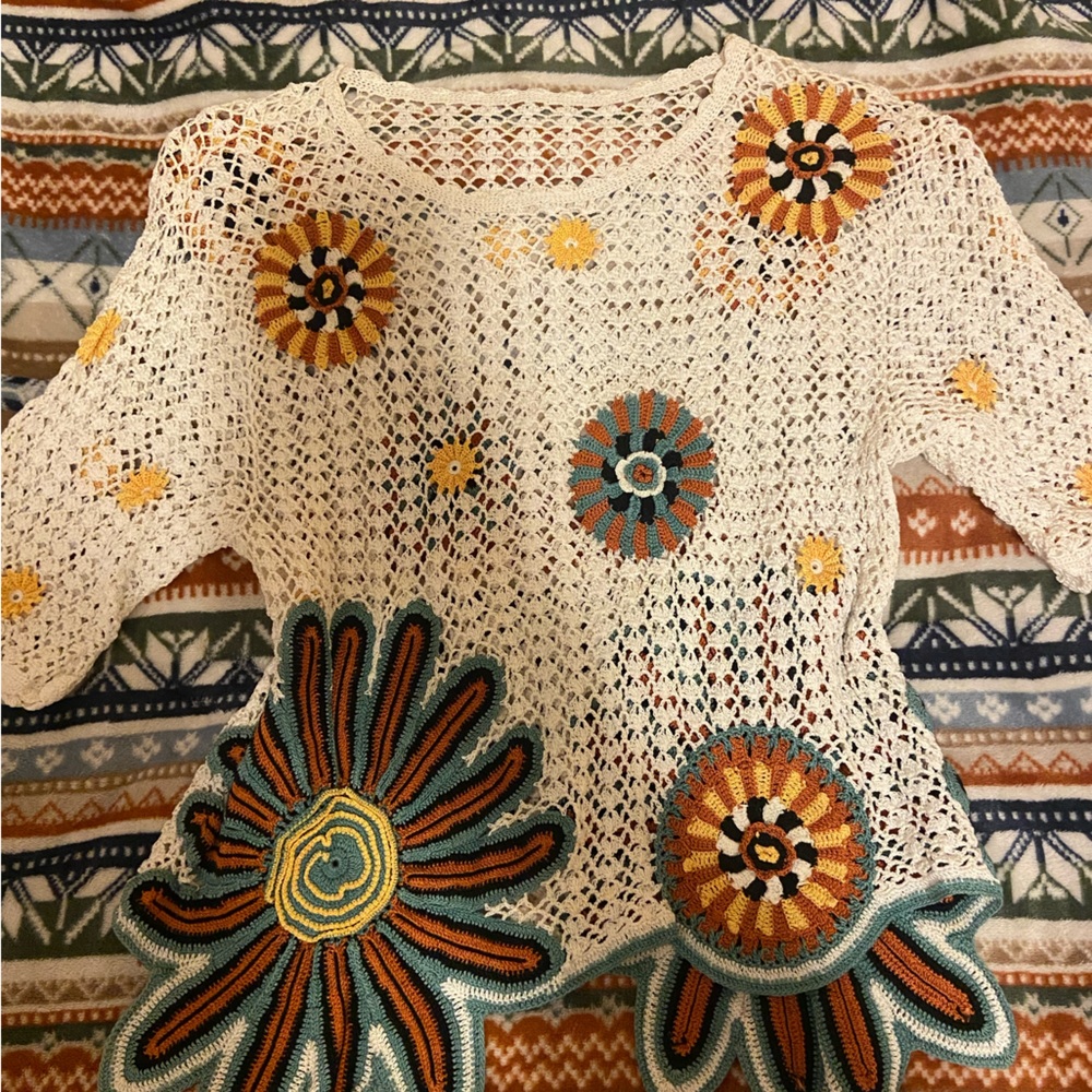 Crochet flower top! 🌼